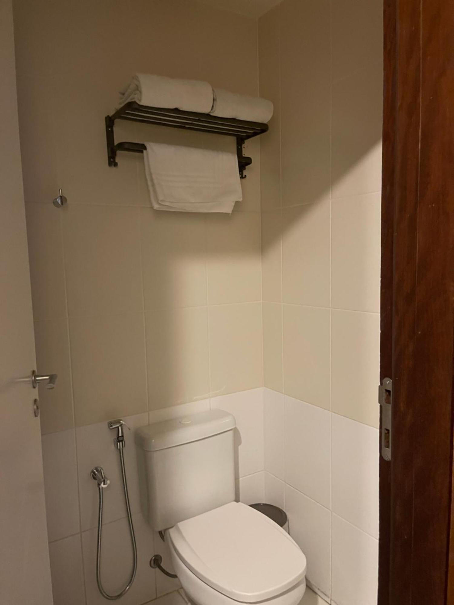 باورو Suite Premium - Metropolitan Square Hotel المظهر الخارجي الصورة